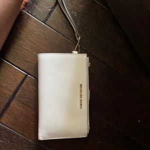 Slightly Used White michael Kors handbag